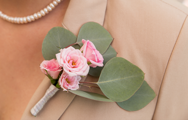 corsage-wedding-flowers